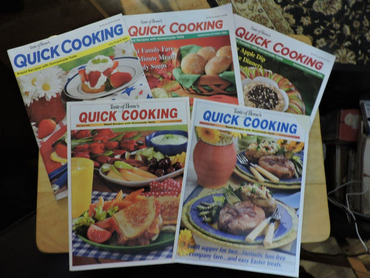 TASTE OF HOME'S QUICK COOKING MAGAZINES (5) 2004
