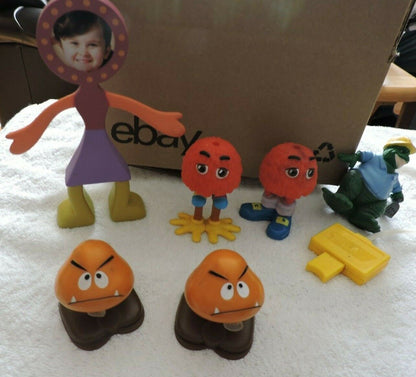 VARIETY LOT OF TOYS--8 PIECES