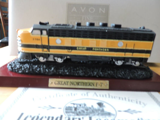 AVON FINE COLLECTIBLE--GREAT NORTHERN F-7 LOCOMOTIVE