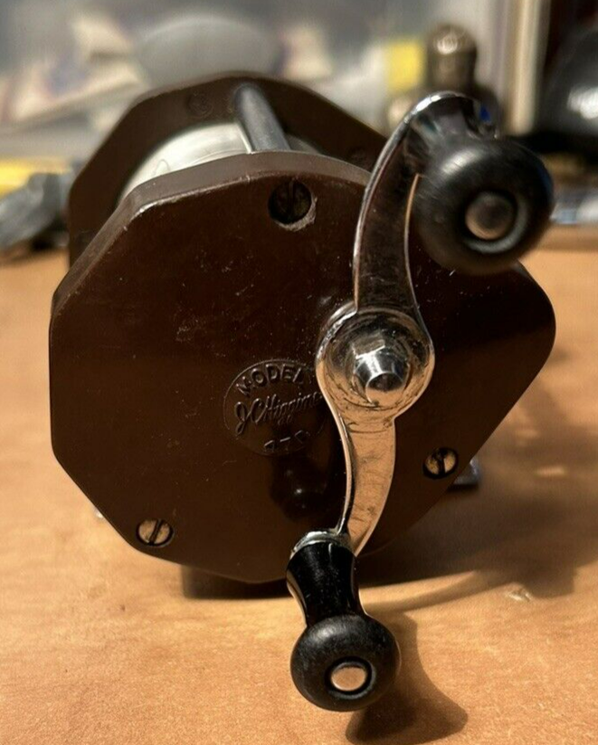 Vintage JC Higgins model 47b Fishing Reel (brown) Excellent Condition