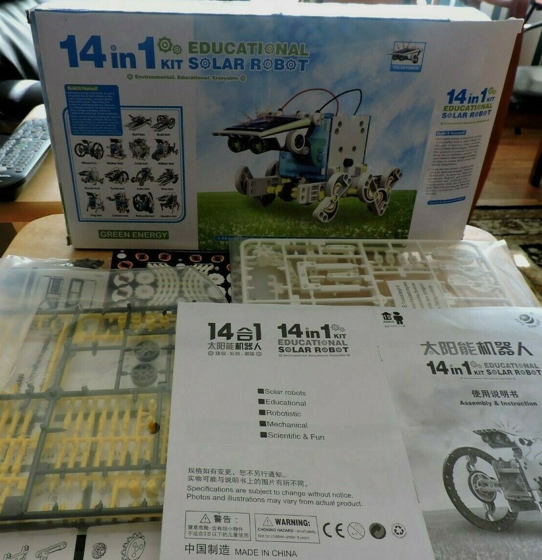 14 IN 1 EDUCATIONAL SOLAR ROBOT KIT  BY GREEN ENERGY (14 SOLAR ROBOTS) NIB