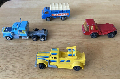 Lot of TYCO Train Cars and Parts for a Model Train set (For Parts Only)
