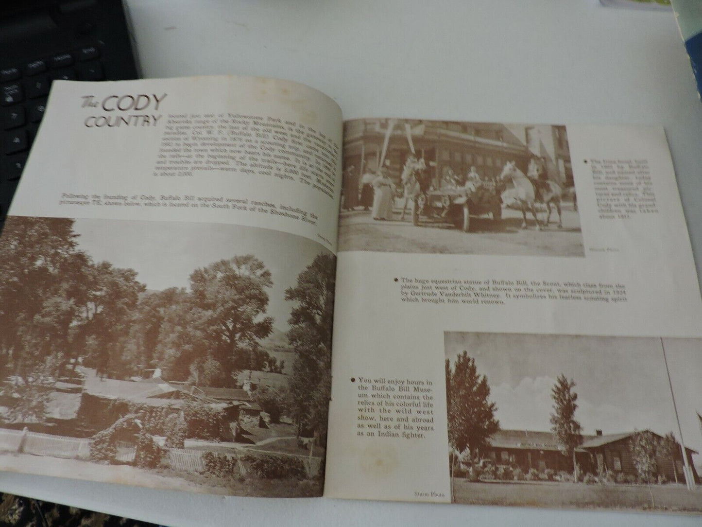 VINTAGE:  The Buffalo Bill Country Pamphlet