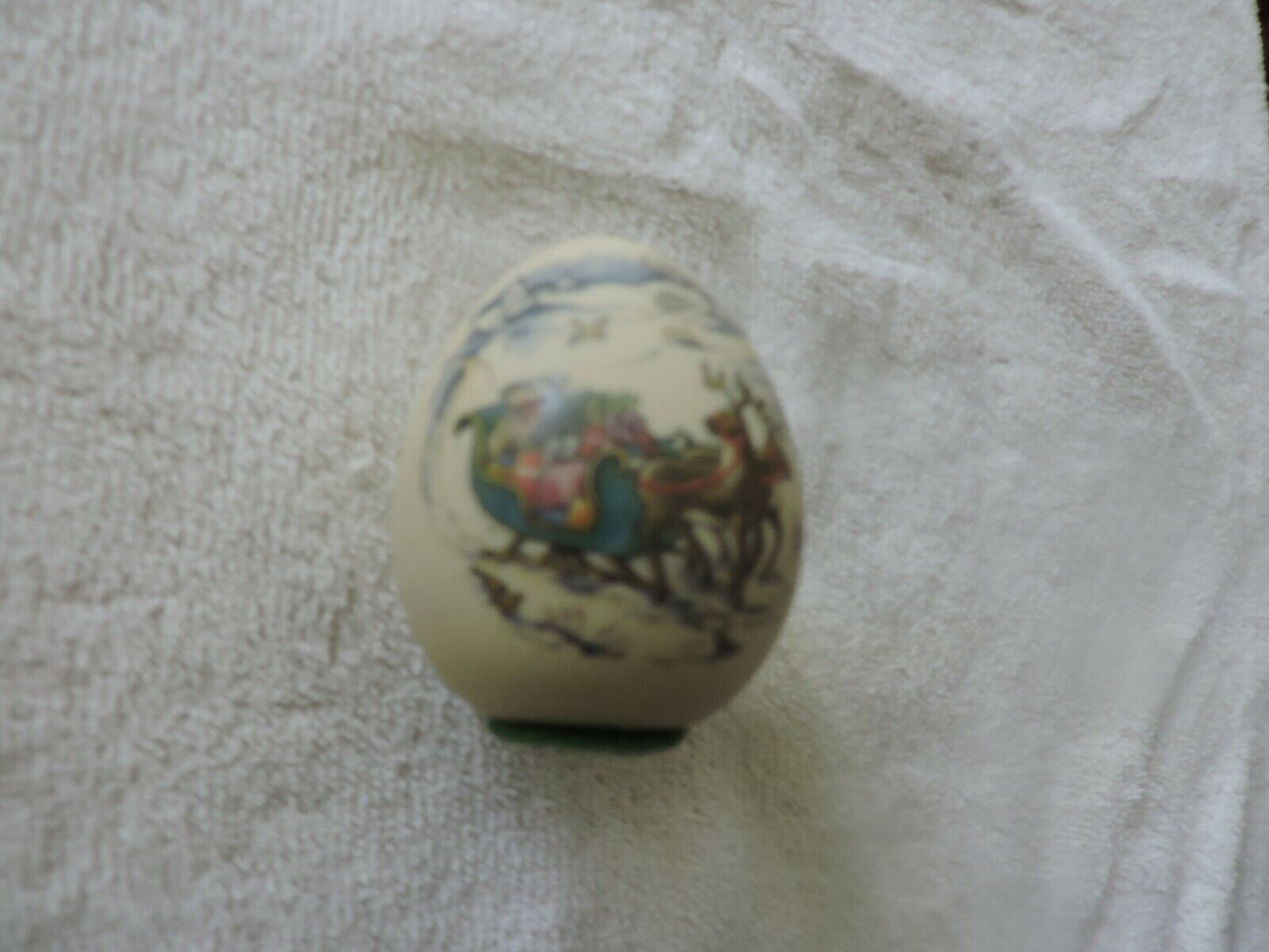 WOMACK DECORATIVE EGG---SLEIGH SCENE   USA