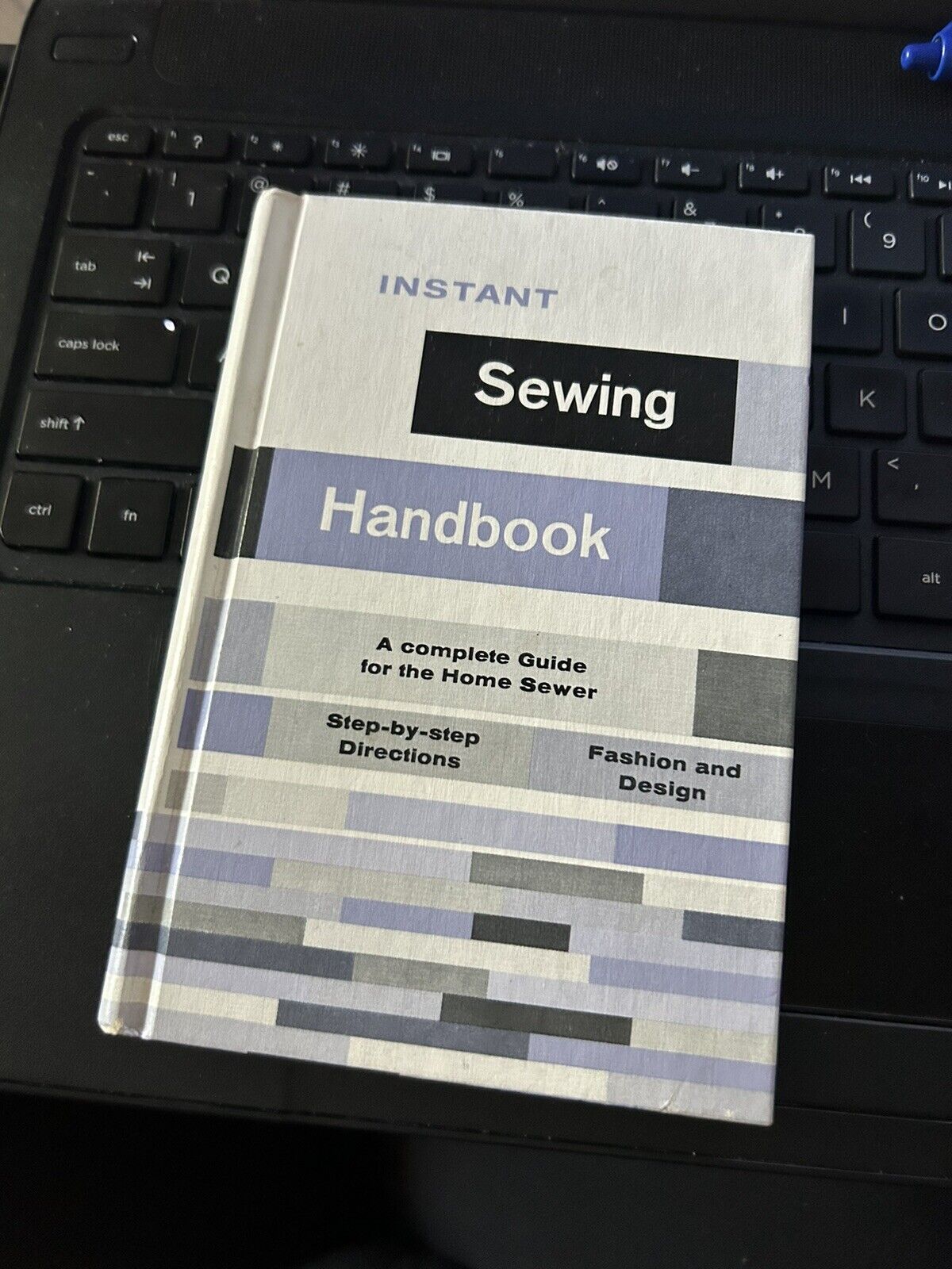 Instant Sewing Handbook by Wendy Rydell 1972 Hardback