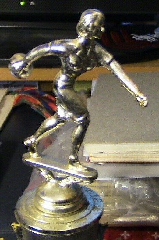 Bowling Trophy-WOMEN- (Ready for a new engraving plate) 15" Tall
