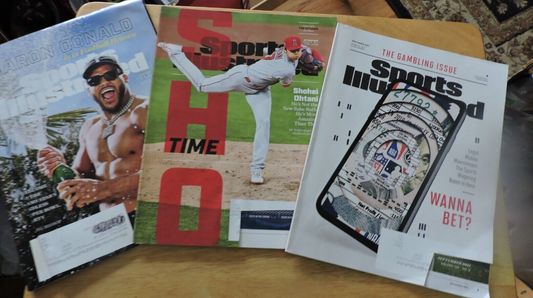 SPORTS ILLUSTRATED LOT OF 3-- 2020/2021
