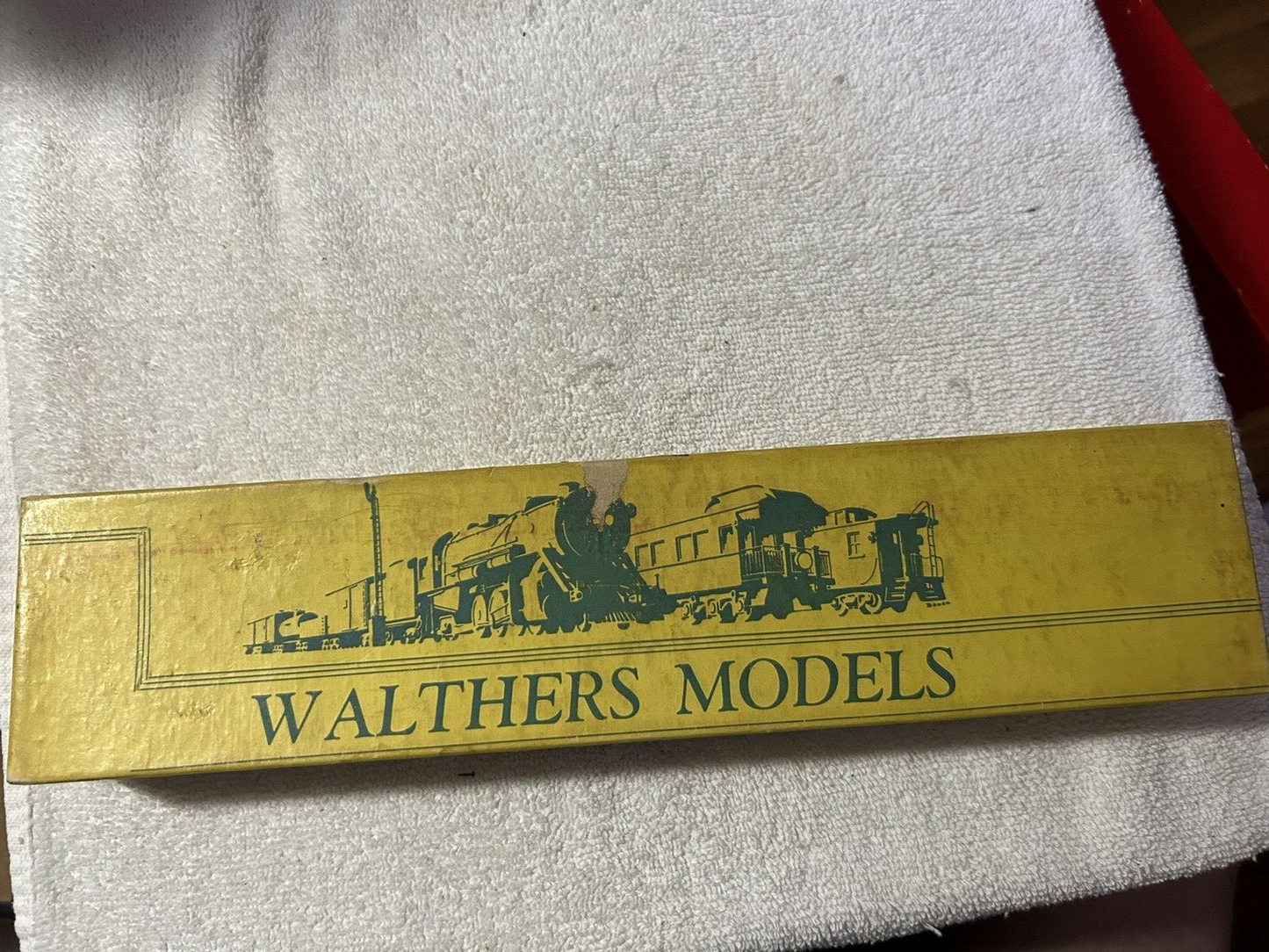 WALTHERS MODELS--RAILROAD EQUIPMENT 50' STEEL REEFER #6817