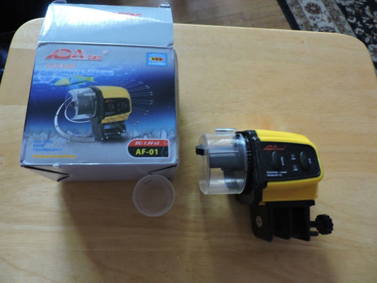AUTOMATIC AQUATIC FEEDER--NEW IN BOX