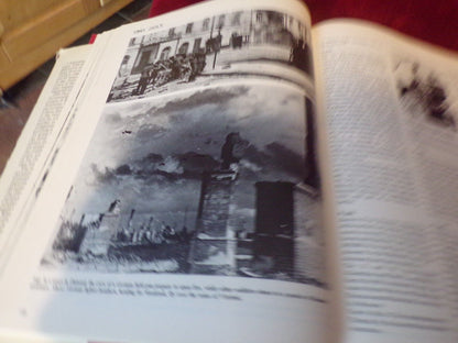 2194 Days of War Illustrated Chronology of WWII 752 Pages HC DJ