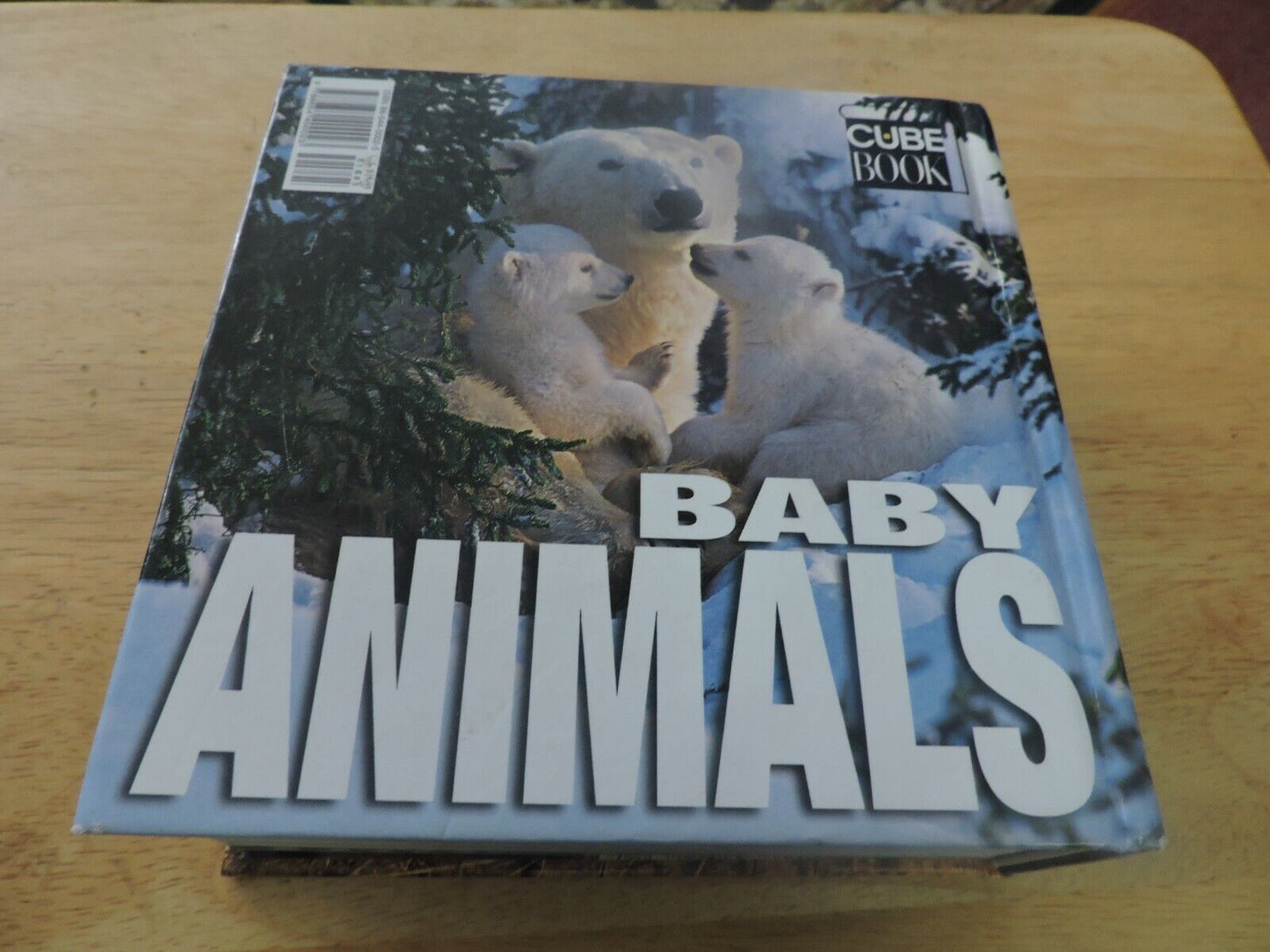 BABY ANIMALS--CUBE BOOK 2004