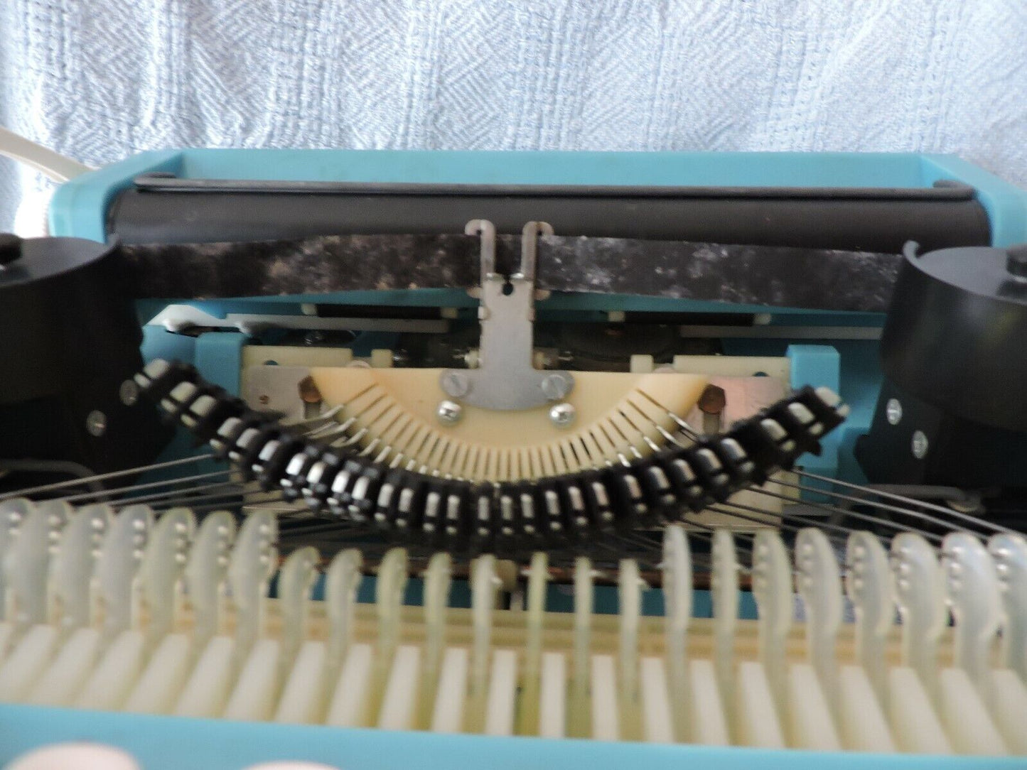 VINTAGE (50'S) PENNYS TYPEWRITER