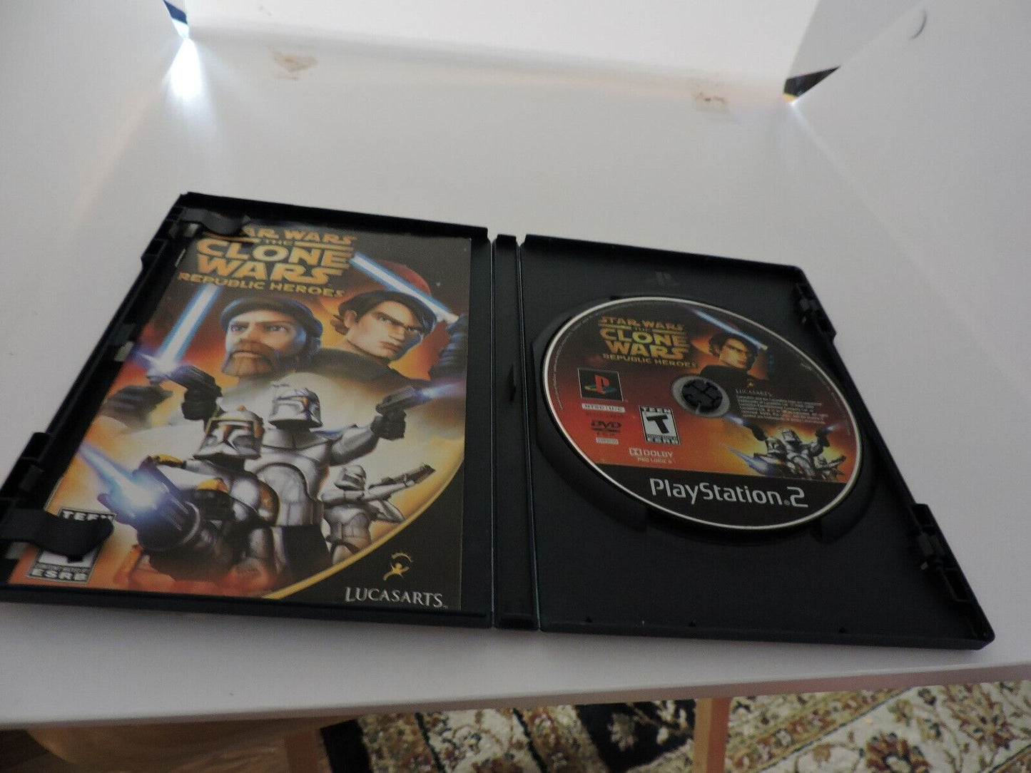 PLAYSTATION 2 GAME  STARS WARS CLONE WARS REPULIC HEROES (T RATED)