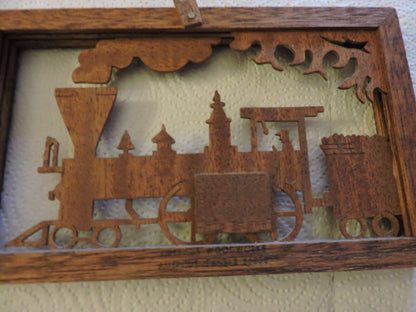 WOODEN LOCOMOTIVE HAND CRAFTED WALL HANGING 7.5 X 4.5 INCHES