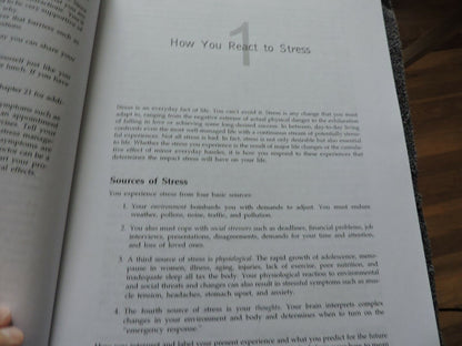 THE RELAXATION & STRESS REDUCTION WOOKBOOK  5TH EDITON--2001