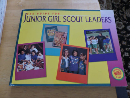 THE GUIDE FOR JUNIOR GIRL SCOUT LEADERS 1994