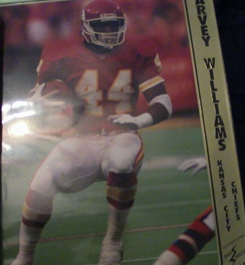 Official NFL: Kansas City Chiefs Picture Packet (7 Player Photo's & History)