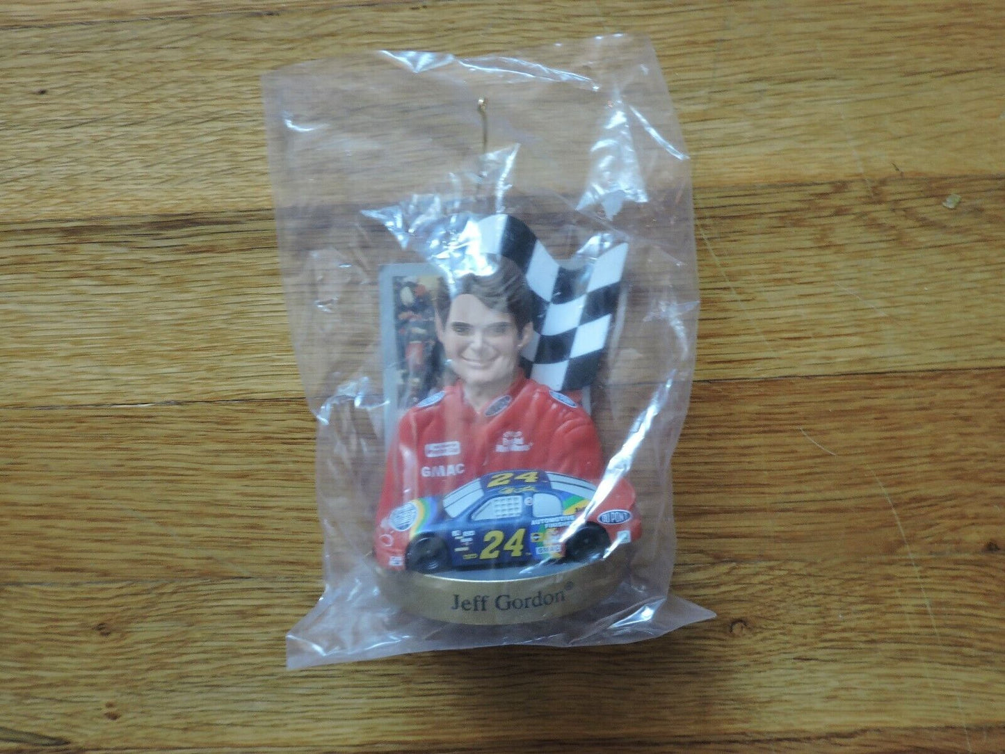 1997 Series Hendrick Motorsports Signature Series Jeff Gordon Ornament and Card