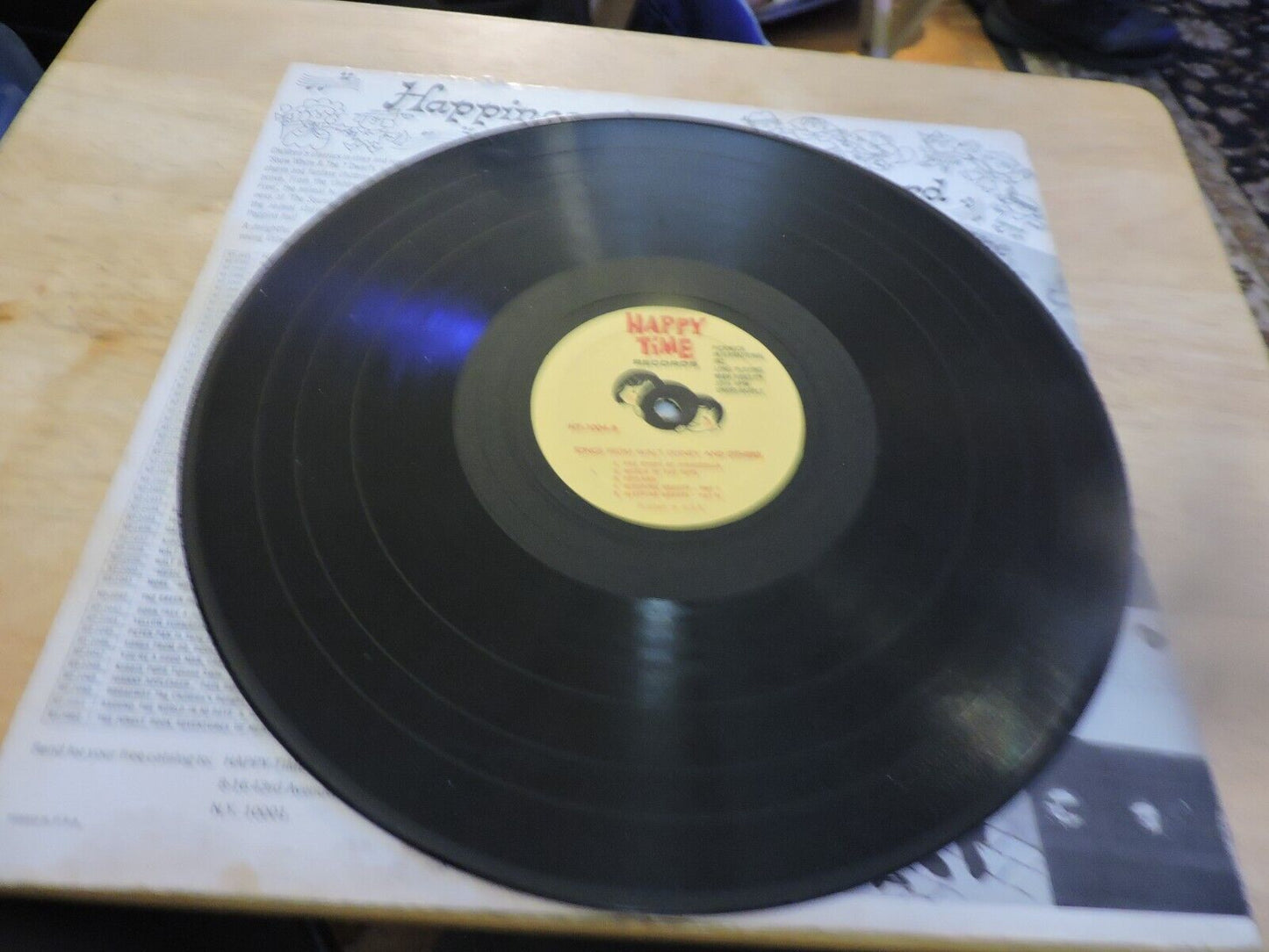 HAPPY TIME RECORDS: SONGS FROM WALT DISNEY AND OTHERS