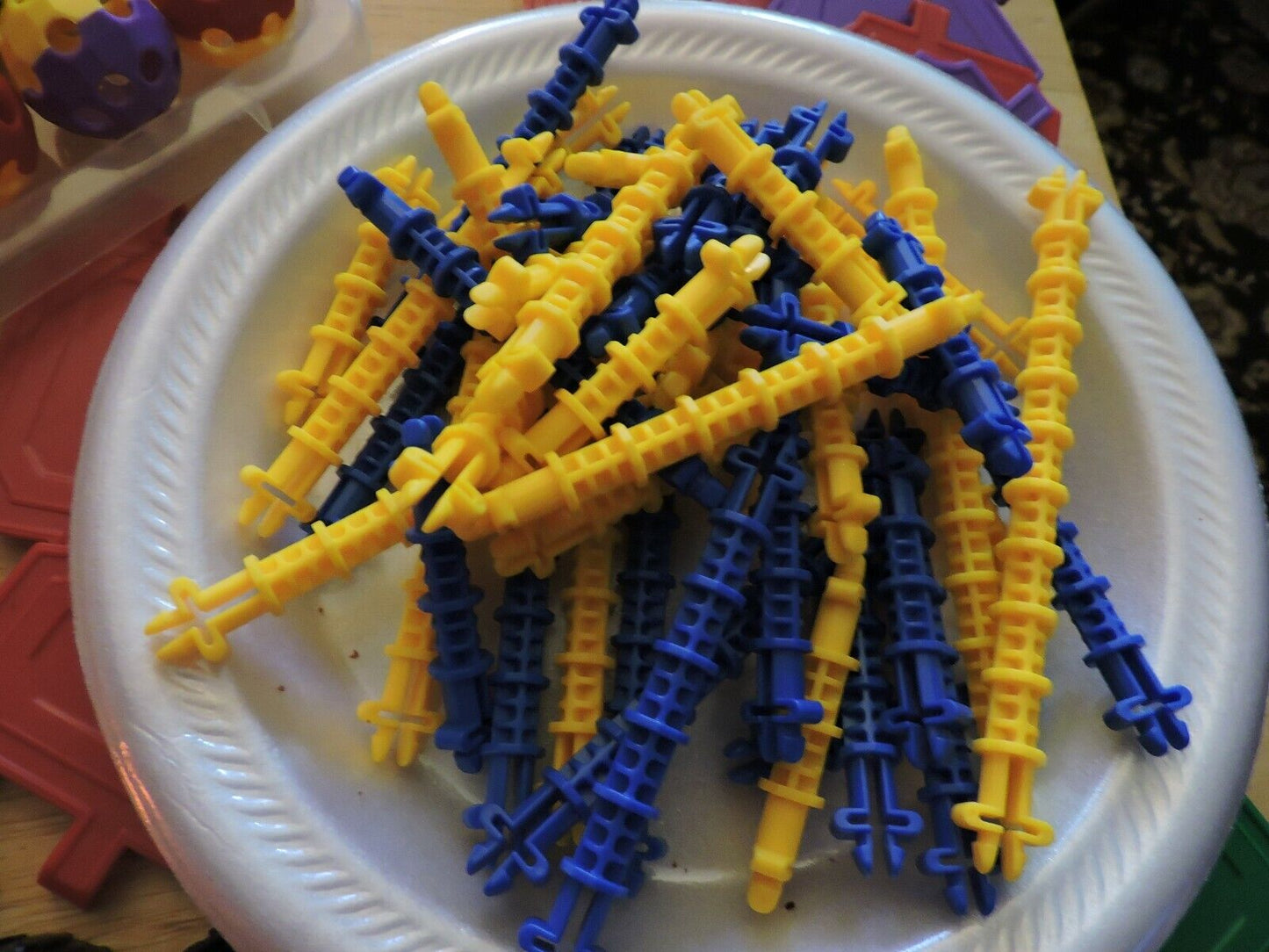STEM EDUCATIONAL BUILDING SE--IQ BUILDER  147 PIECES