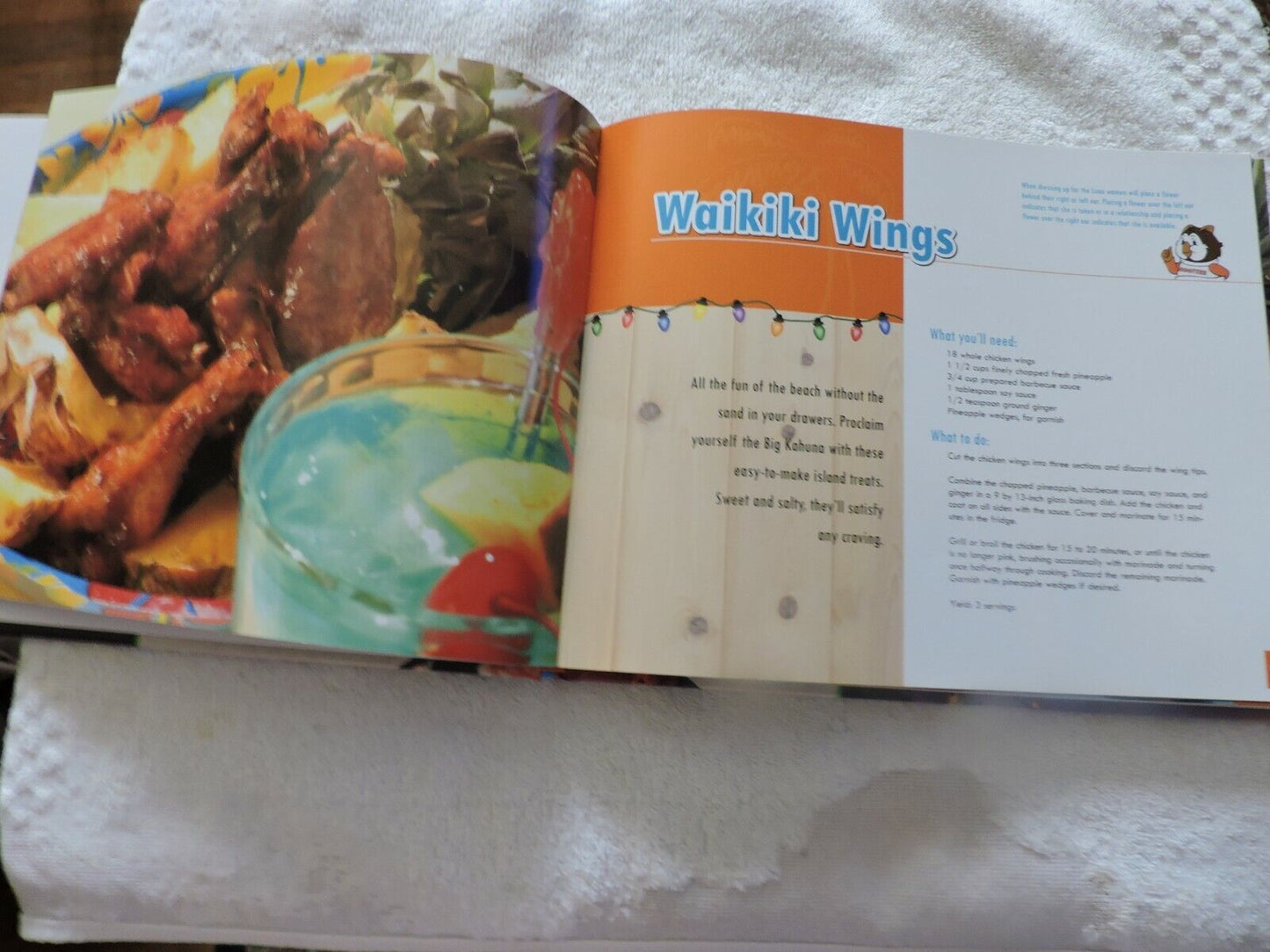 The Hooters Cookbook : Food, Fun, and Friends Never Go Out of Style (2007, Hardc