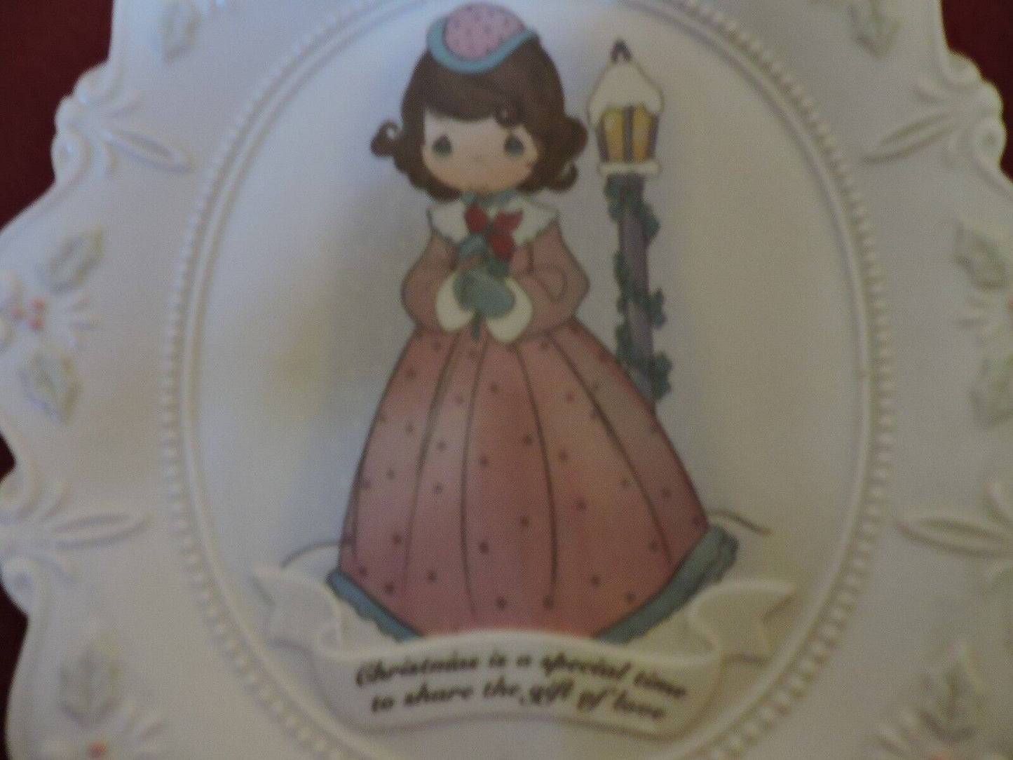 PRECIOUS MOMENTS 1995 CHRISTMAS PLATE