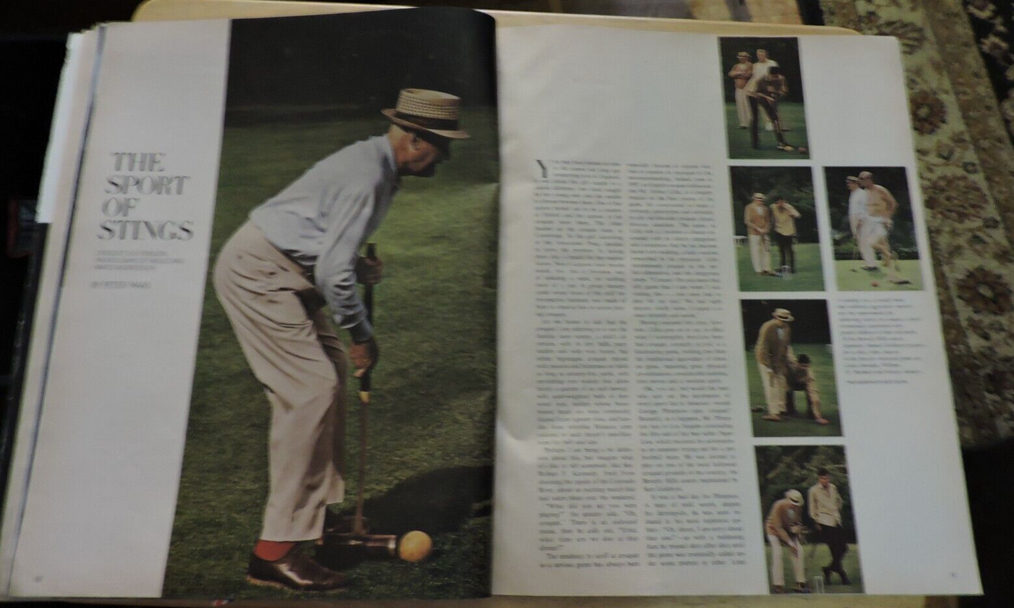 HOLIDAYMAGAZINE OCTOBER 1967 CRISP FALL READING