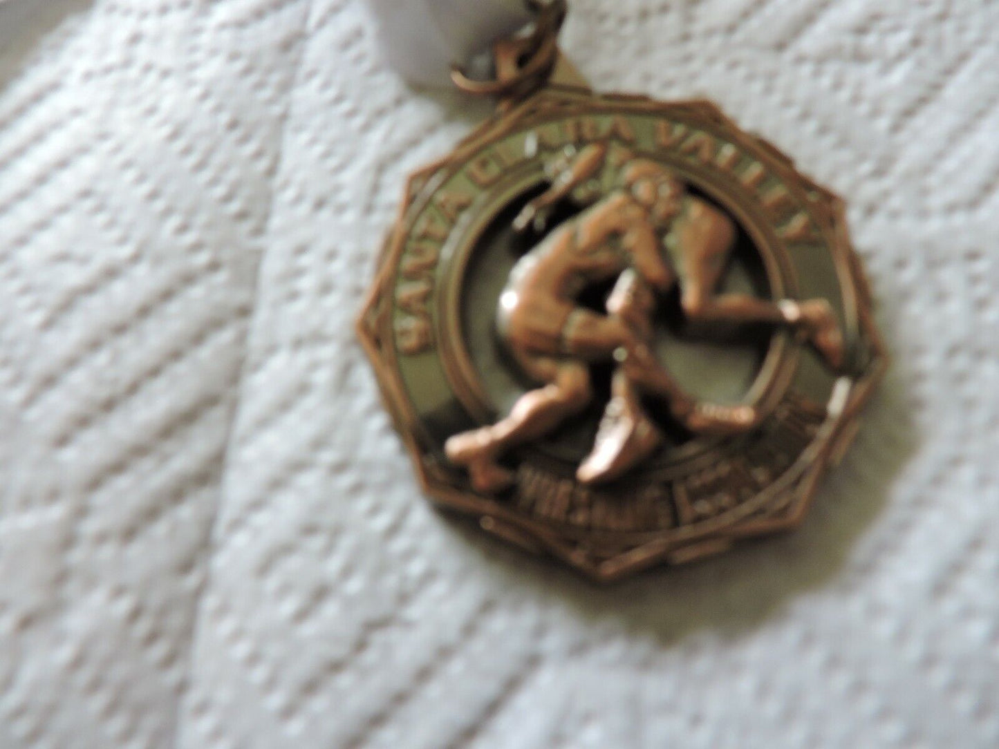 SANTA CLARA VALLEY WESTLING ASSSOCIATION- WITH WHITE RIBBON 2 INCH MEDAL