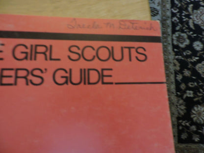 BROWNIE GIRL SCOUTS LEADER'S GUIDE  1986