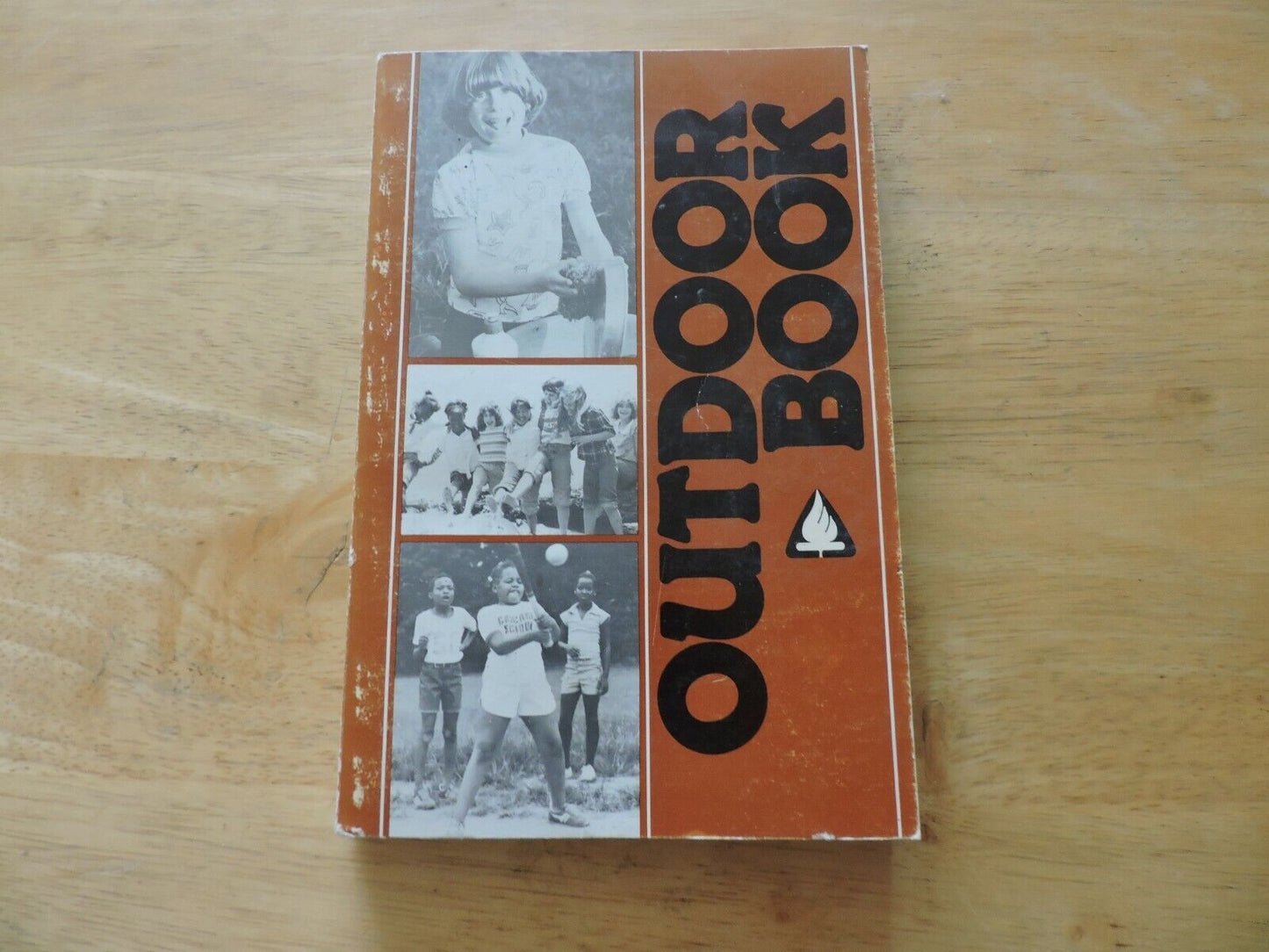 Outdoor Book By Camp Fire Inc  1980 ( Camp Fire Girls)