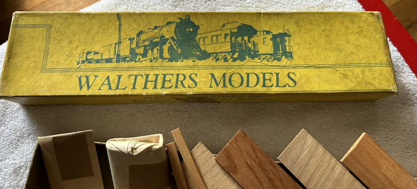 WALTHERS MODELS--RAILROAD EQUIPMENT 40' MDSE. #6801
