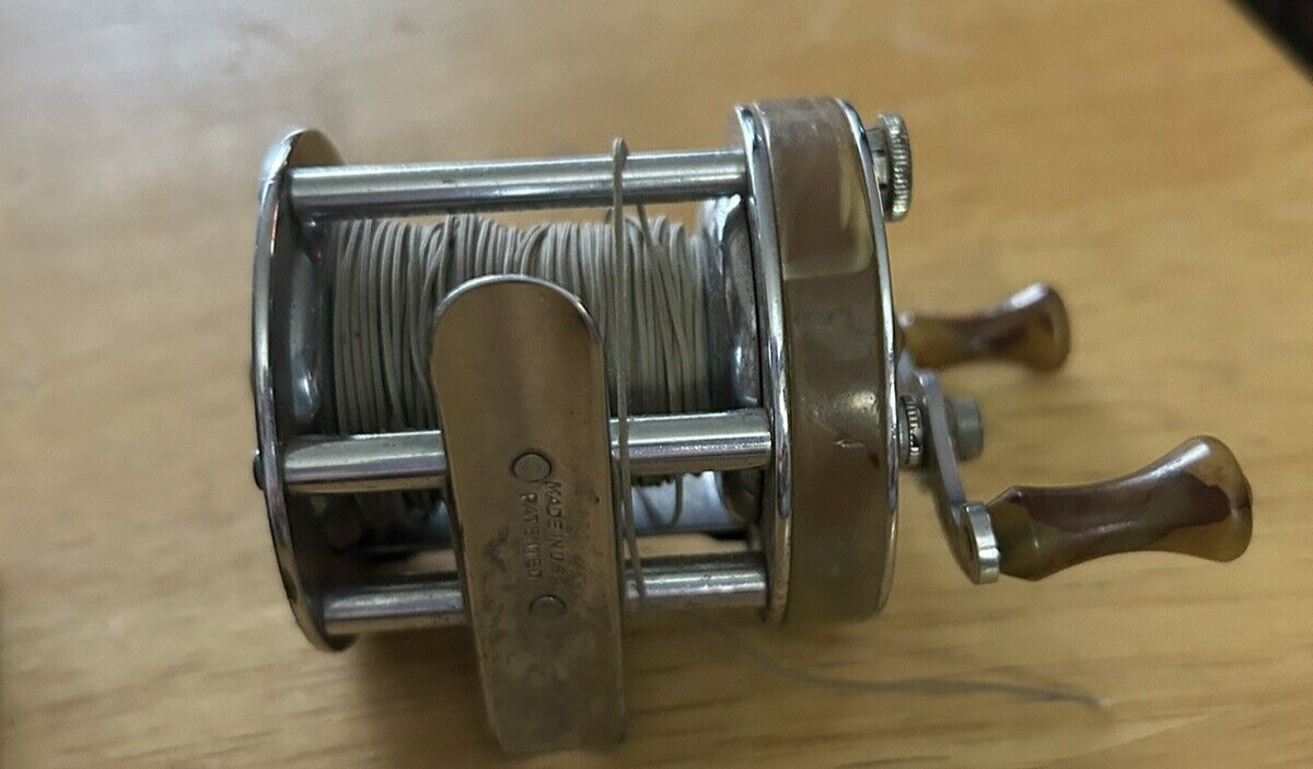 Vintage Bronson Altoona 4250 Level Winding Casting Reel -in Original Box