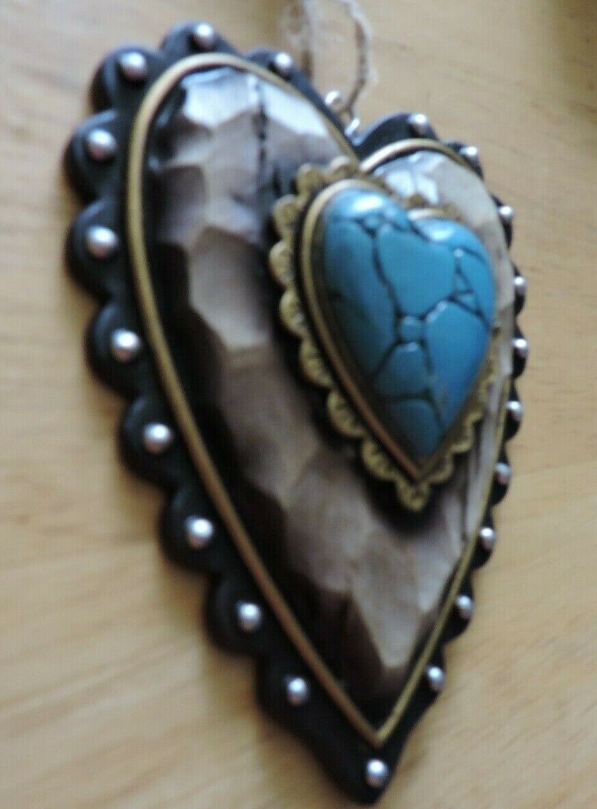 WOOD HEART SHAPE ORNAMENT WITH TURQUOISE HEART SHAPE STONE 4X3 INCHES  2014