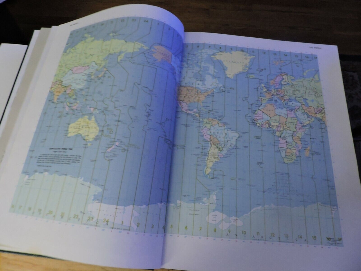 RAND McNALLY UNIVERSAL WORLD ATLAS