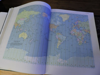 RAND McNALLY UNIVERSAL WORLD ATLAS