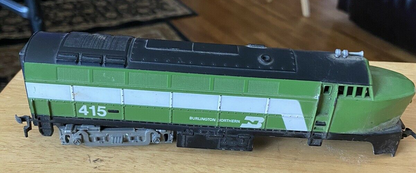 TYCO Burlington Northern Engine Model Railroad Car
