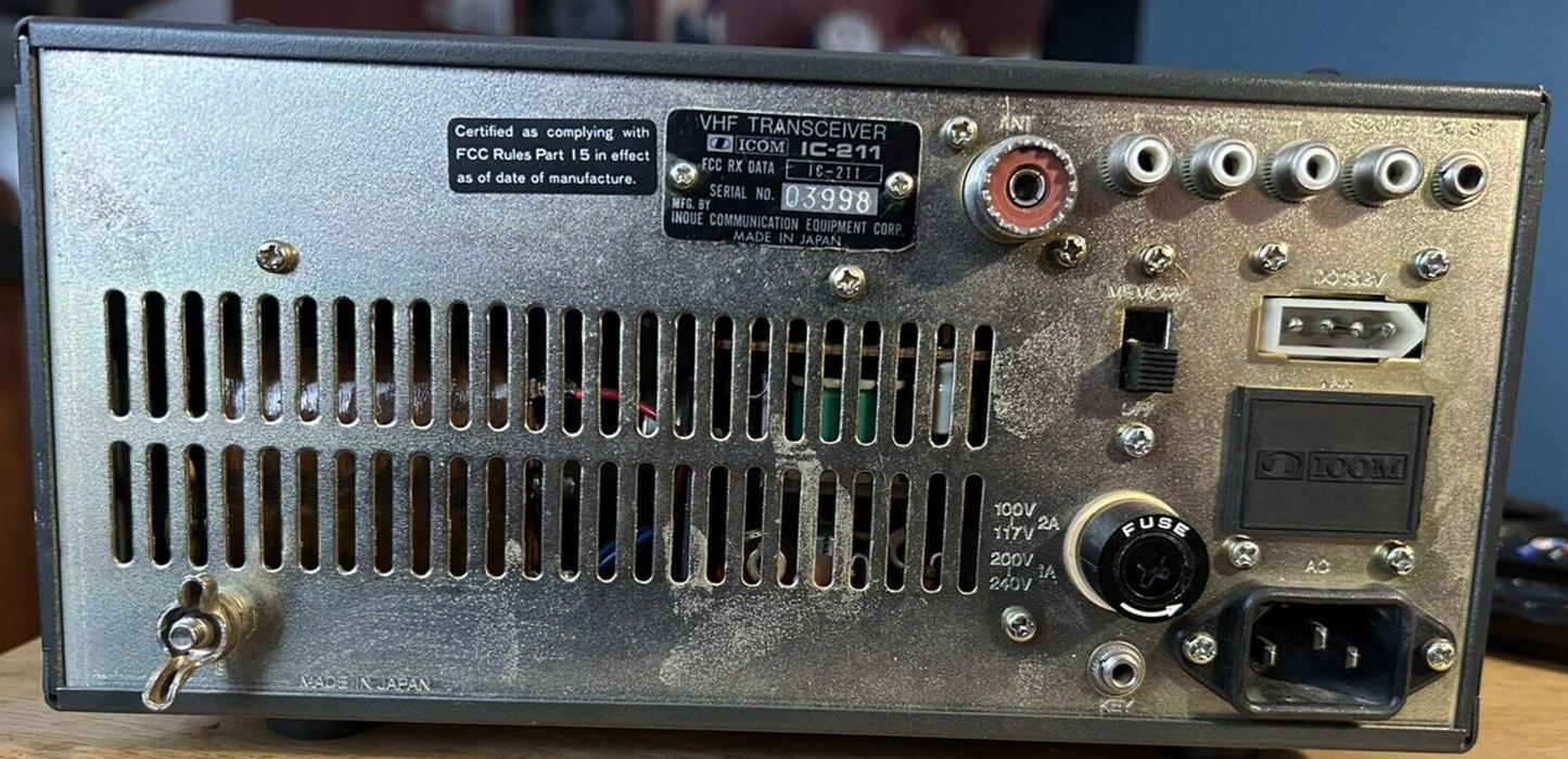 ICOM VHF TRANSCEIVER MODEL IC-211 BASE STATION (HAM RADIO)