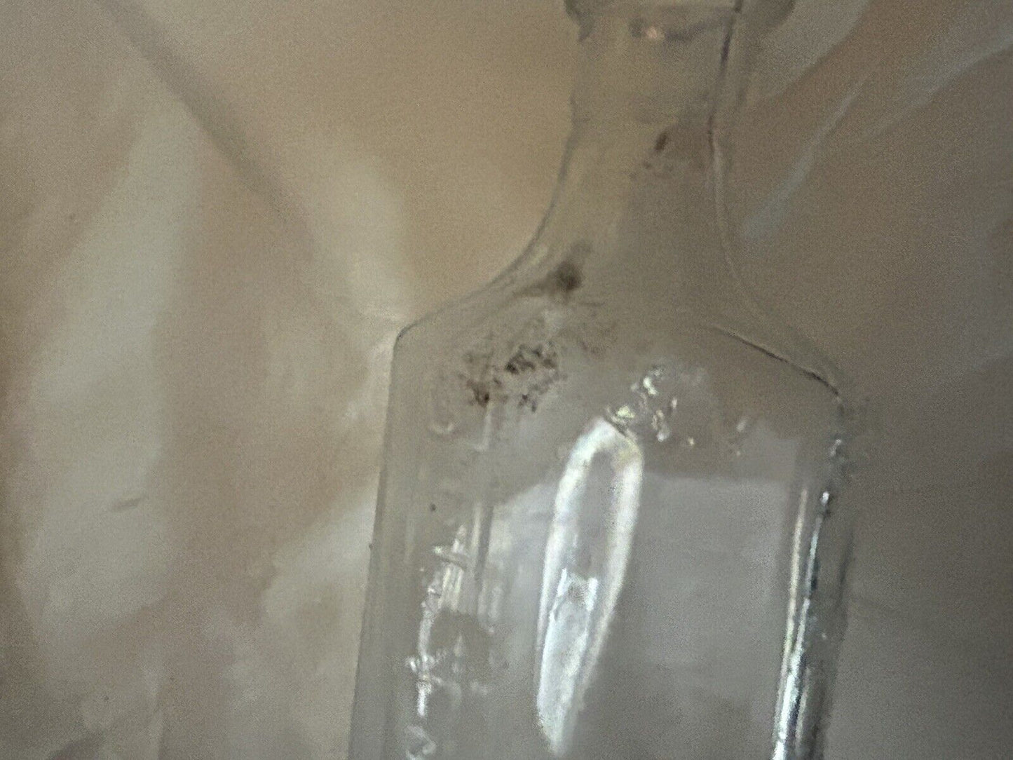 VINTAGE MEDICINE BOTTLE (EMPTY) 3iv ON BOTTLE 5.75X2X1.25 INCHES