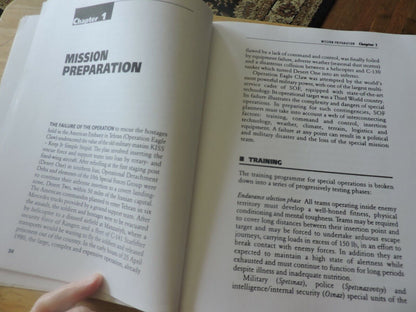 THE SAS FIGHTING TECHNIQUES HANDBOOK, TERRY WHITE 1977