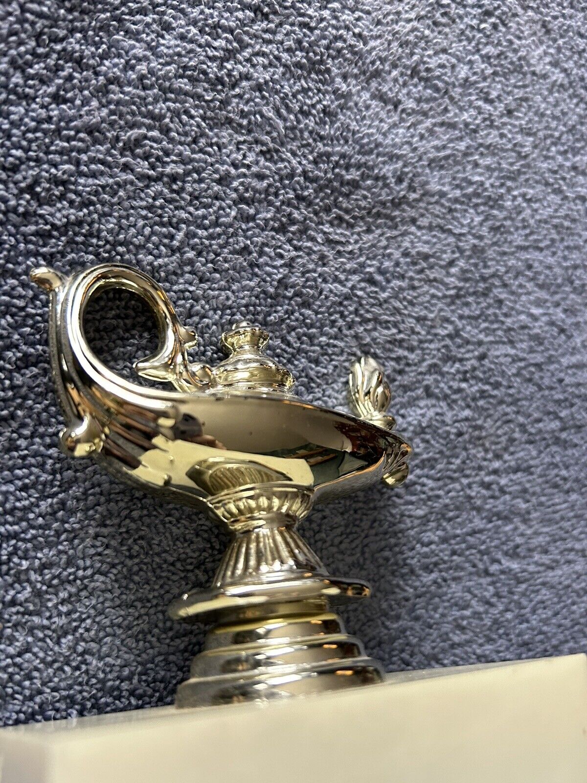 TROPHY:  " ALADDINS LAMP" 0 4 .25 X 3.5 X 3 INCHES