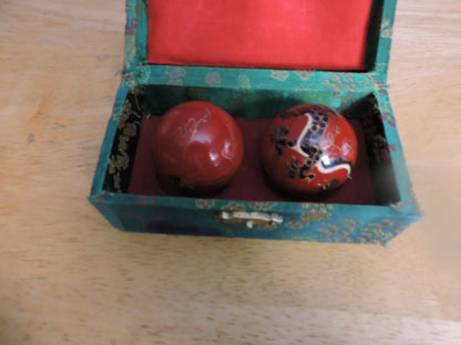 PAINTED CHINESE STRESS/MASSAGE HAND BALLS IN DECORATIVE BOX