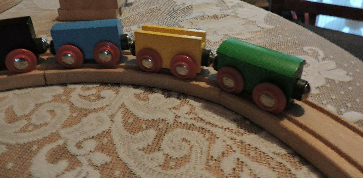 WOODEN TRAIN TRACK AND 4 PIECE TRAIN SET