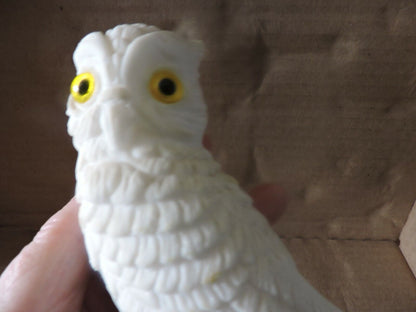ALABASTER HORNED OWL MADE IN ITALY  5 INCHES TALL