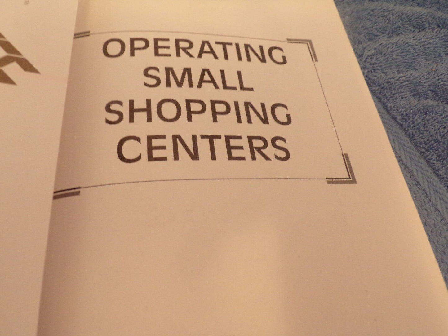 Small Shopping Centers by A. A. Alexander and R.F. Muhlebach (Special Bonus)