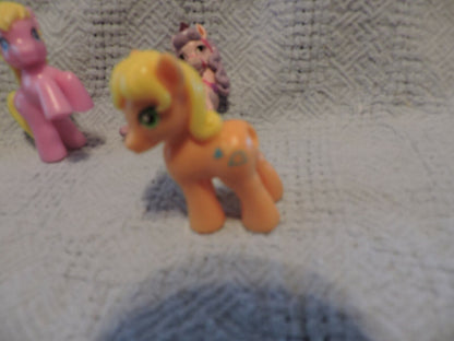 MINIATURE PONIES--6 count
