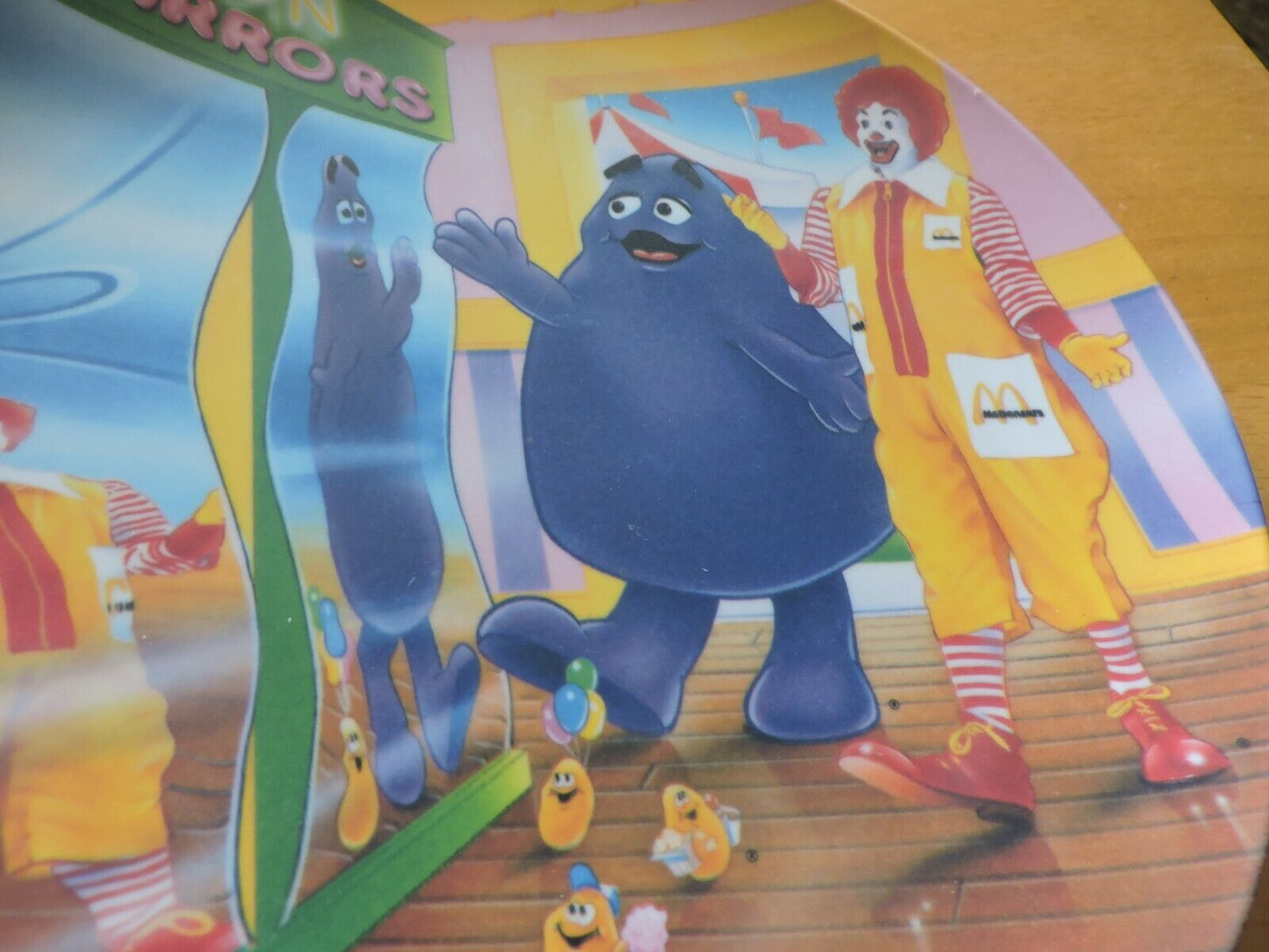 MCDONALS 1993 FUN PLATE--"FUN MIRRORS"