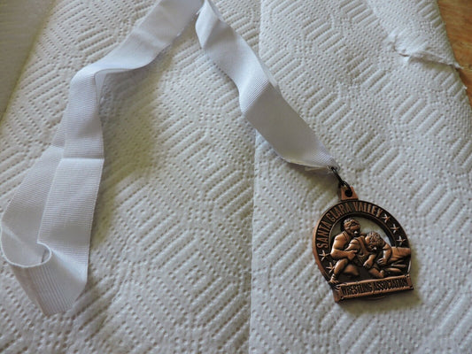 SANTA CLARA VELLEY WRESTING ASSOCIATION MEDAL ON WHITE RIBBON