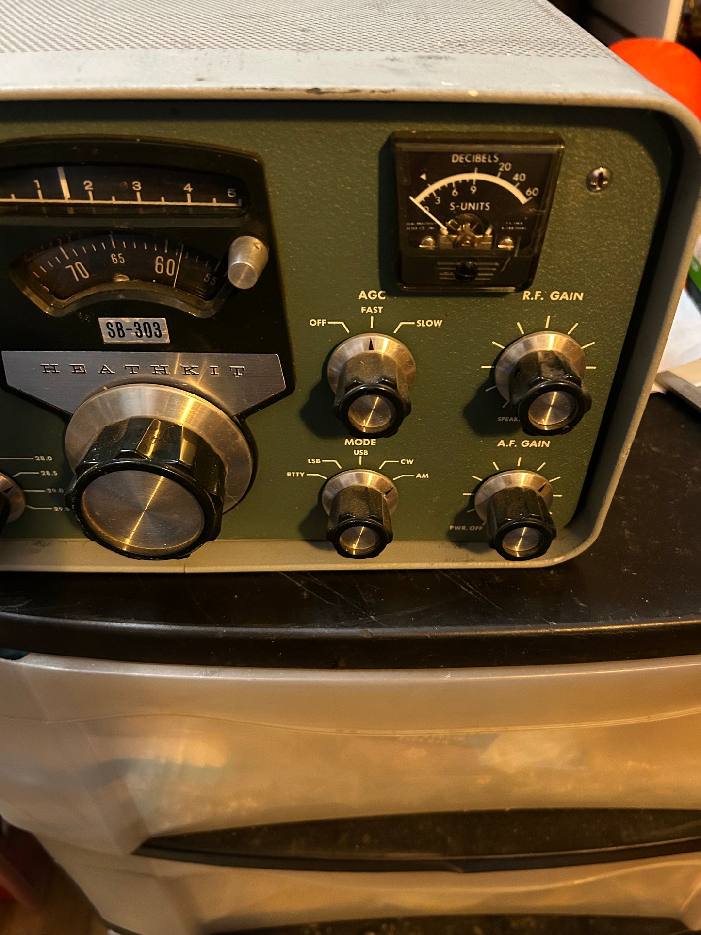 Heathkit Model SB-303 Transceiver (Ham Radio) - Untested)