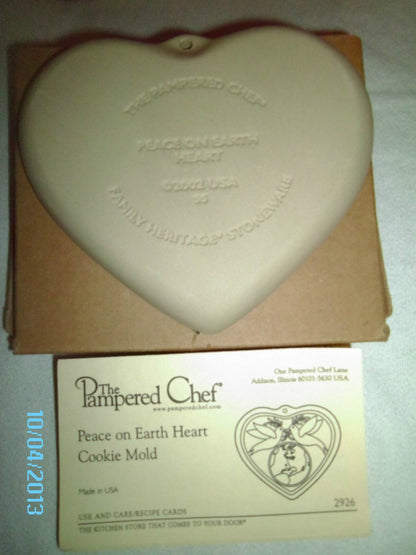 PAMPERED CHEF STONEWARE COOKIE HEART MOLD "Peace on Earth"  & Recipes