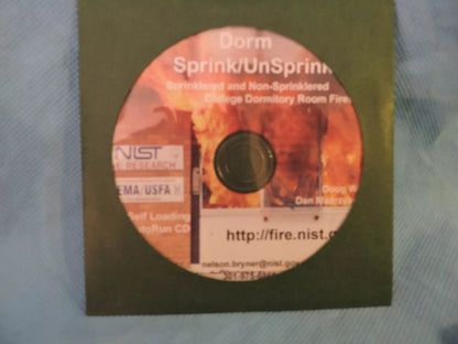 DORM SPRINK/UNSPRINK SPRINKLERED AND NON-SPRINKLED COLLEGE DORM FIRES CD